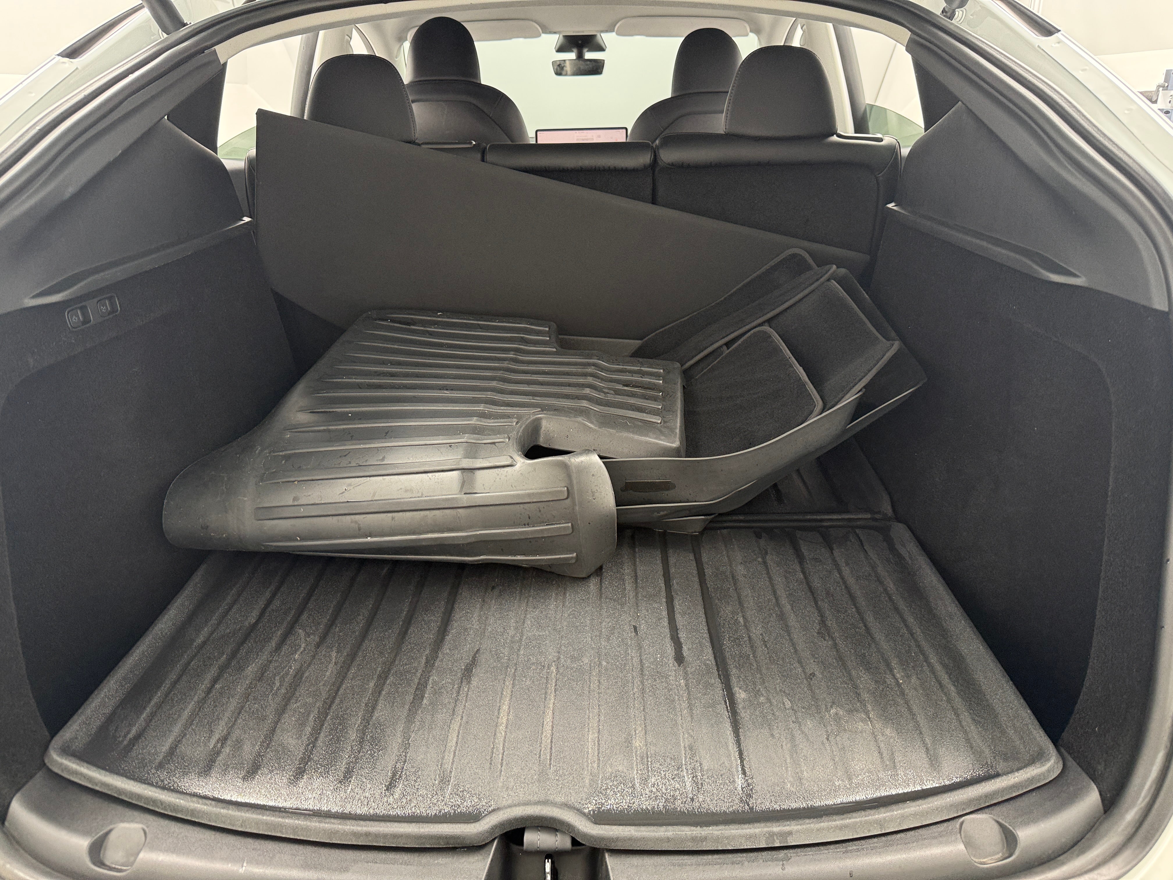 tesla model y 2023 7SAYGDEE3PA120302 image tesla model y 2023 7SAYGDEE3PA120302 image